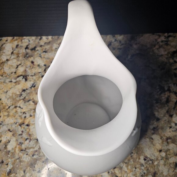 1993 Metropolitan Museum of Art MMA Jonquil White Bisque Parian Pitcher - Picture 5 of 13